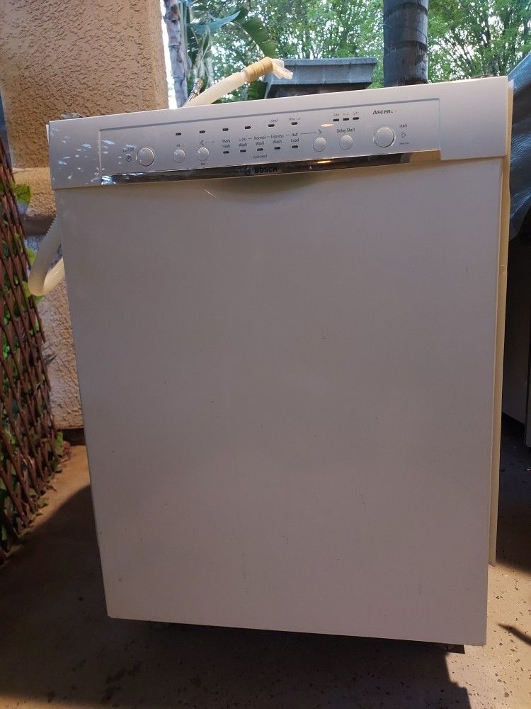 Bosch Dishwasher $130