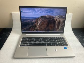 HP PROBOOK 450 G8 |Touchscreen | CORE I5-1135G7 @2.4GHZ | 512GB | 16GB | WIN11P | W/AC. The Case has minor scratches. Display has NO blemishes. A/C a