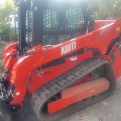 KIOTI TL750 SKID STEER BONCAT LOADER Enclosed Cab 7 Hoirs