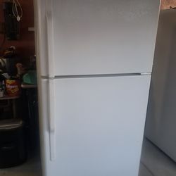 GE refrigerator