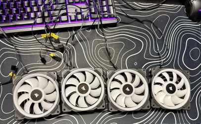 4 Corsair LL Series RGB 120mm Fans & Accessories