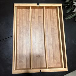 Bamboo expandable cutlery organizer