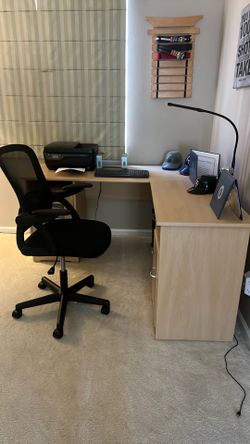 Office desk and chair