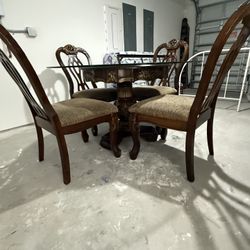 Dinning Table 