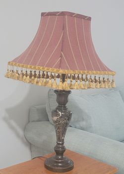 Table lamp