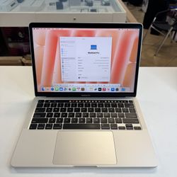 MacBook Pro 13inch Touch-bar 8/256ssd with Final Cut Pro & Logic Pro X 