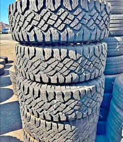 275 70 18 Goodyear Tires Con 80% de Vida Las 4