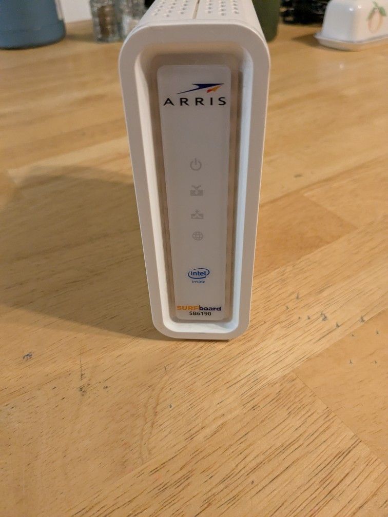 Arris SURFboard SB6190 Cable Modem