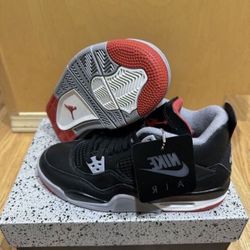 Air Jordan 4 Retro Bred Reimagined FQ8213-006 GS Size 7Y / 8.5 Womens Brand New