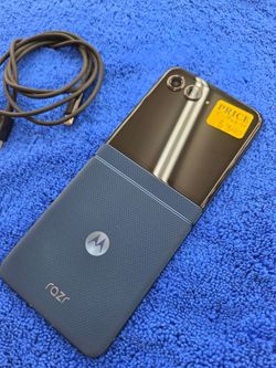 Moto Razr 2025 T-Mobile 256gb