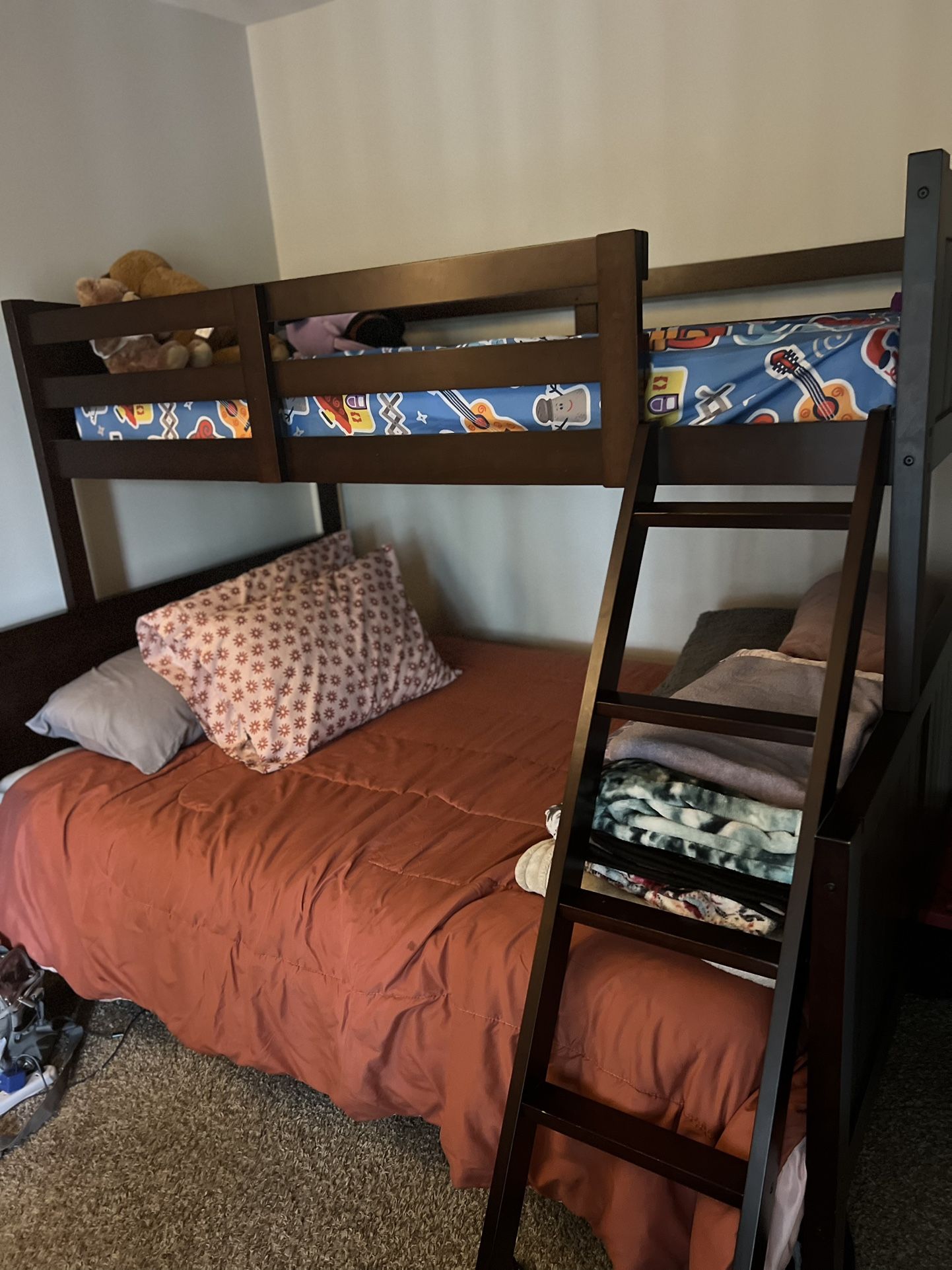 Twin/full Bunk Bed