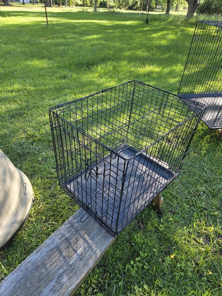 Small Metal Dog Kennel