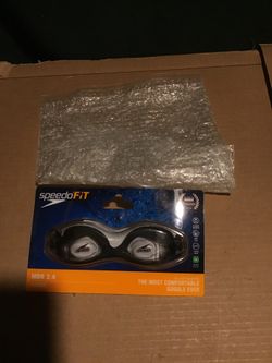Speedo swimming goggles