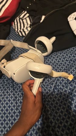 Meta Quest 2 VR Headset with Controllers