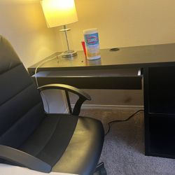 Black Desk And Chair 