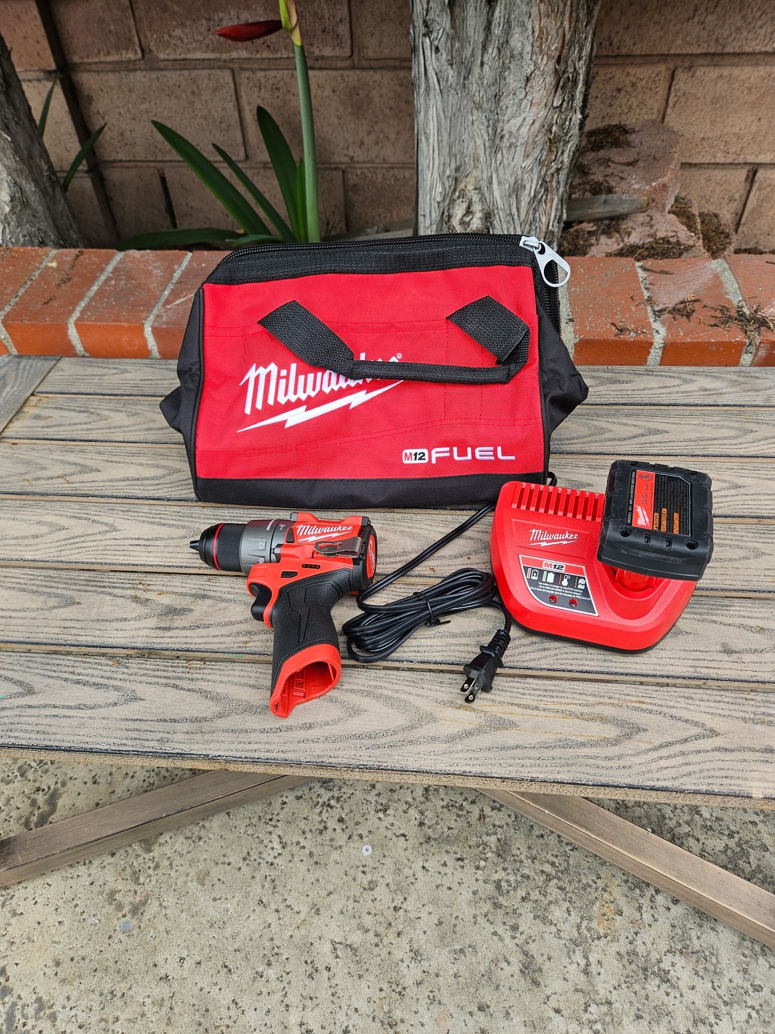 Milwaukee M12 Fuel Hammer Drill Kit