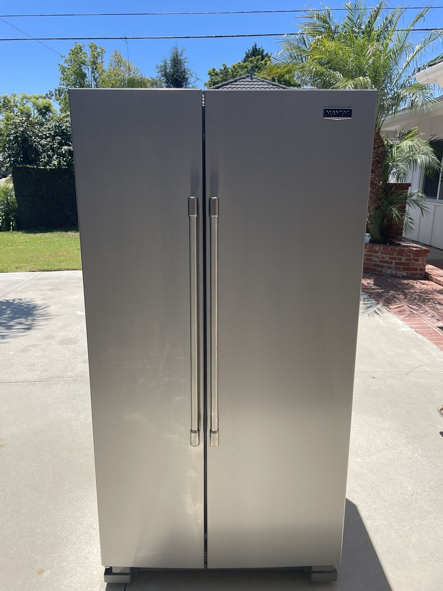 Maytag 25 cu. ft. fridgerator
