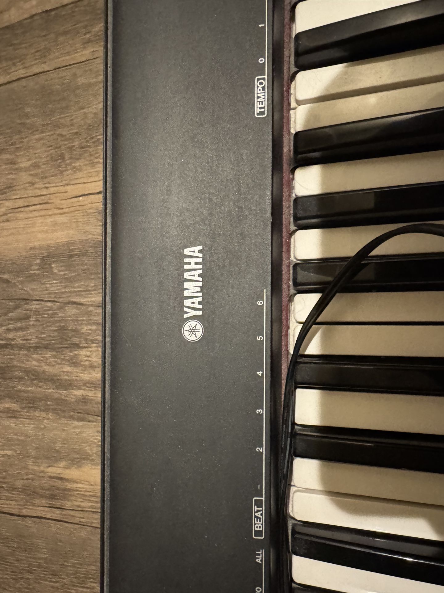 YAMAHA NP30 piano