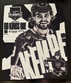 LA KINGS KEMPE RALLY TOWEL