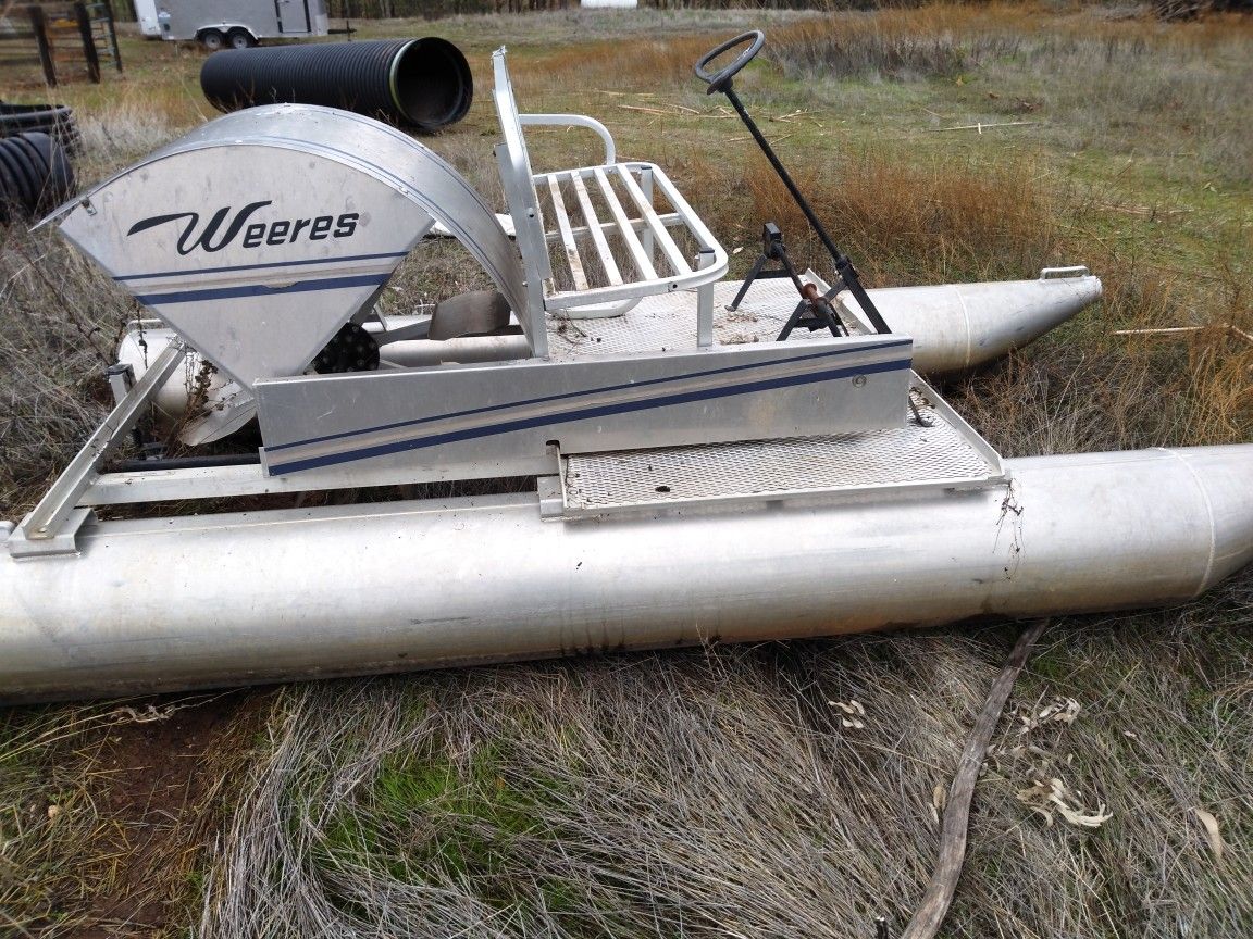 Weeres paddle 3 person boat
