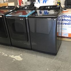 New Scratch And Dent Samsung Washer And Dryer Set. 1 Year Warranty 