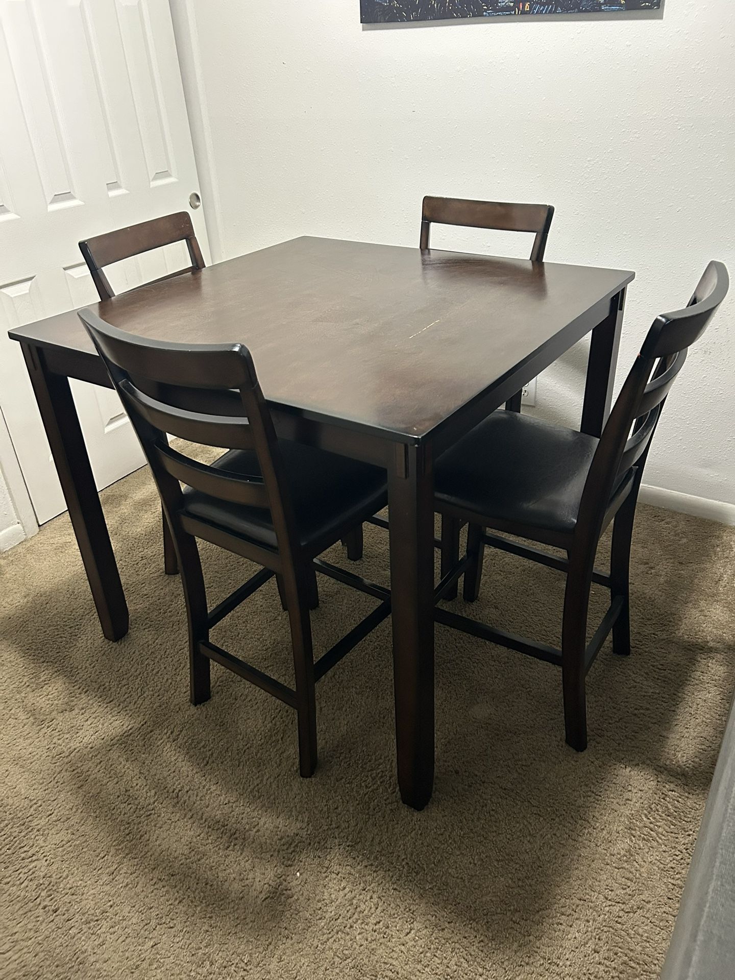Dining Table and Chairs with Screws