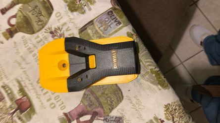 Dewalt Stud Finder