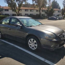 Nissan Altima 2.5 S 4 Cylinder  (150,623 Miles)