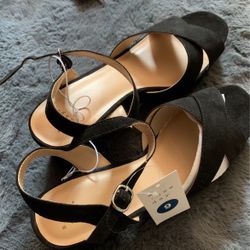 Women’s Gabriella Mid Heel Platform Pumps (TARGET)