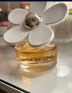 Daisy Perfume Marc Jacobs