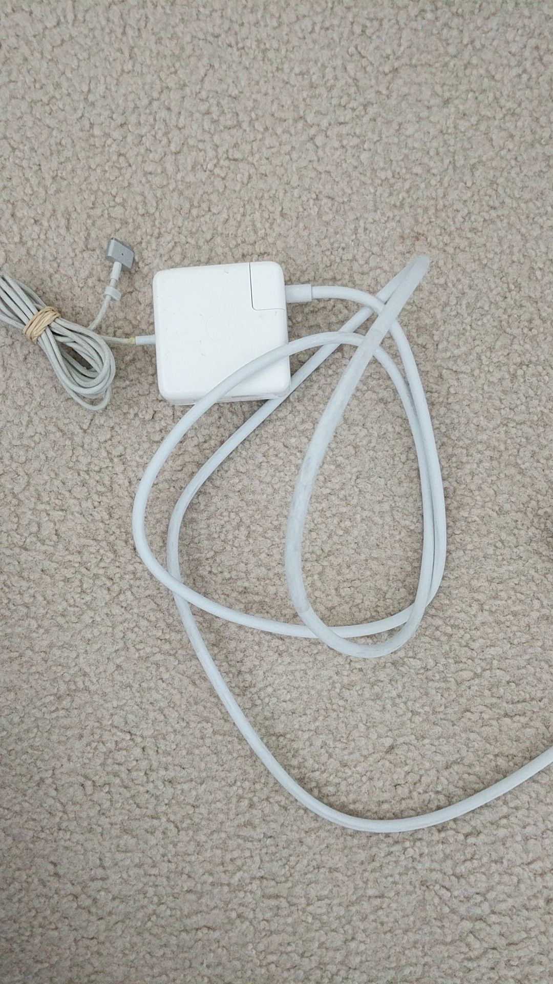 60 watt Apple magsafe 2 power adapter a1435