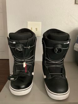 Vans Snowboarding Boots - Size 7.5 - Women’s