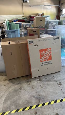 Two TV moving boxes - FREE