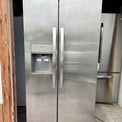 33” Side By Side Stainless Steel Refrigerator DELIVERY AVAILABLE 🚚