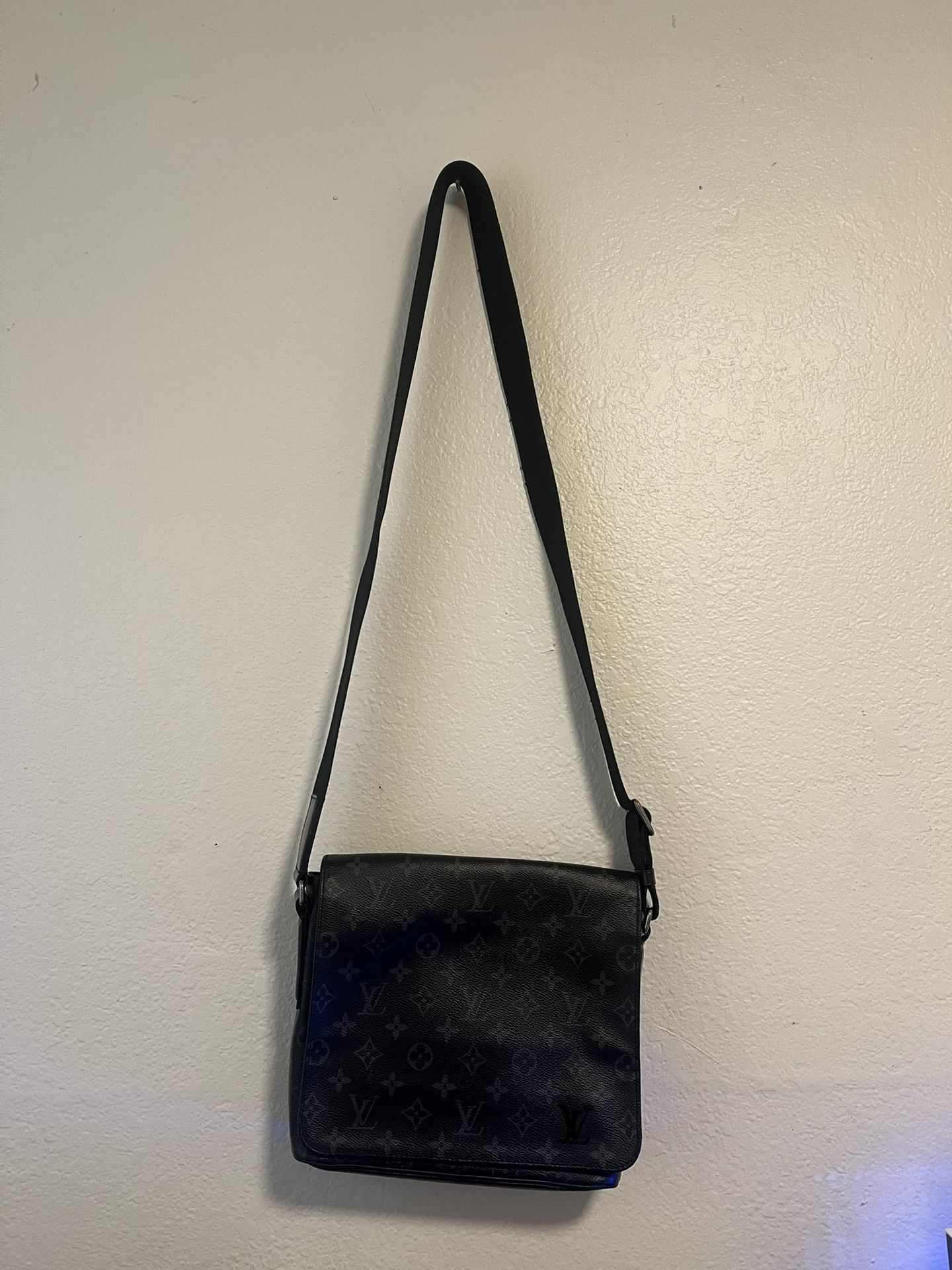 Authentic Louis Vuitton Messenger Bag