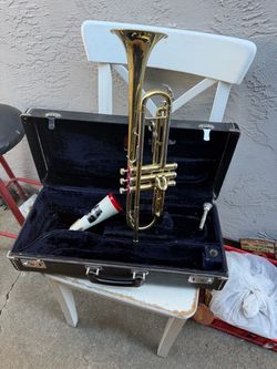 CONN Brass Trumpet with Hard Case and Mouthpiece