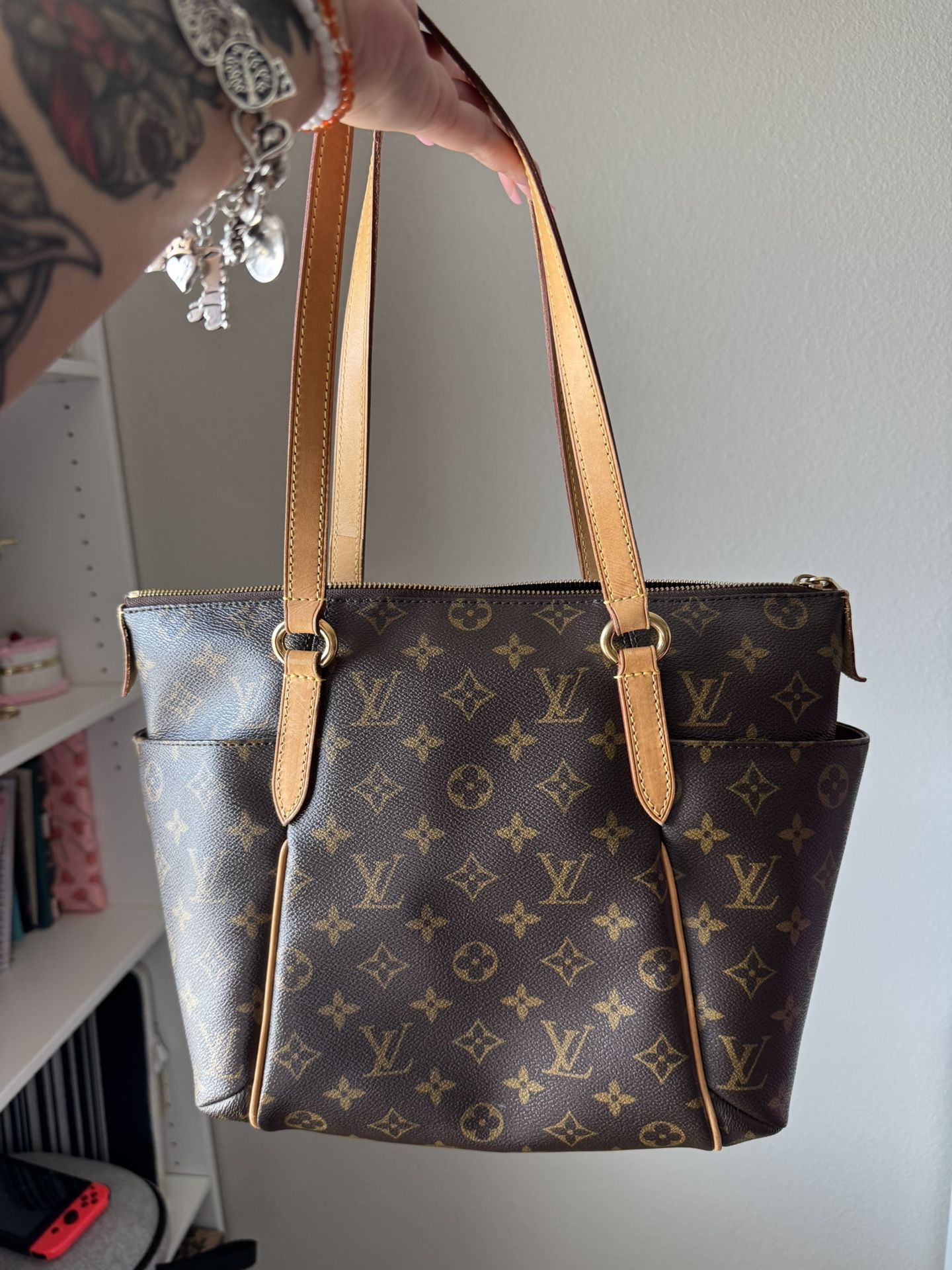 Authentic Vintage Louis Vuitton Totally Pm