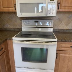 4 Piece Kitchen Appliences 