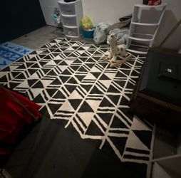 8x 10 Rug / CARPET