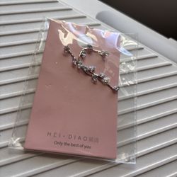 Women’s Ear Rings 