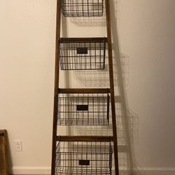 Ladder shelf