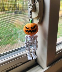 3D-Printed Jack-o-Skeleton Keychain