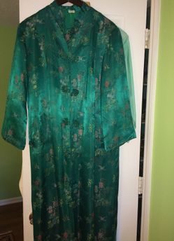 Bottle Greeen Chinese Gown
