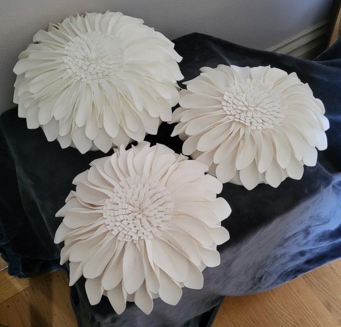 3D Sunflower Accent Pillows | Ivory White