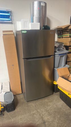 Frigidaire Top Freezer Refrigerator Stainless Steel