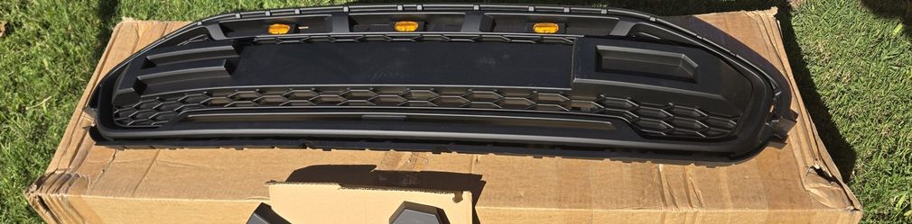 Ford Ranger Raptor Style Grille 2019-2023 – Matte Black + Amber LED / Parrilla 🛻