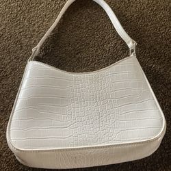 white purse 