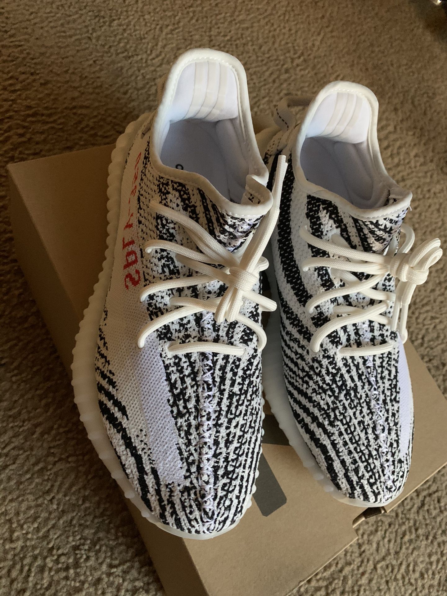 Zebra Yeezy 350 V2 Size 9