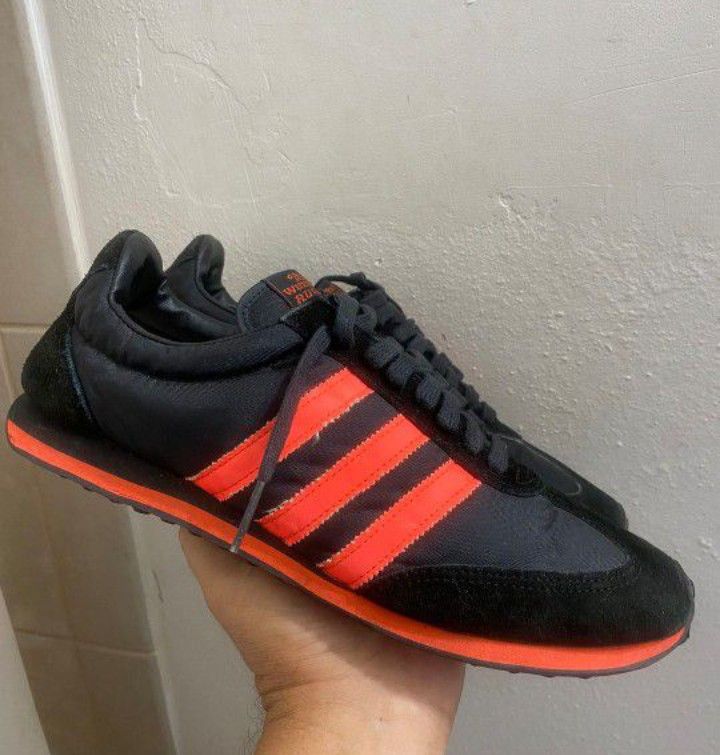 Vintage 1970s Sears The Winner ll Runner sneakers Size 10.5