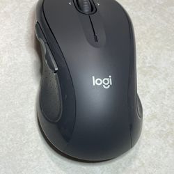 Logitech M510 Wireless Computer Mouse